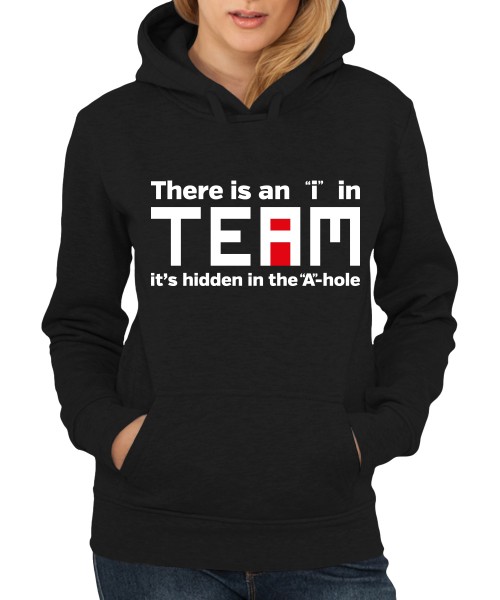 There is an "i" in Team Girls Pullover